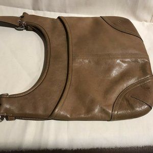 Vintage Leather Coach Soho crossbody purse, style